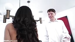 Sophia Leone - Convincing Realtor 28 05 2023